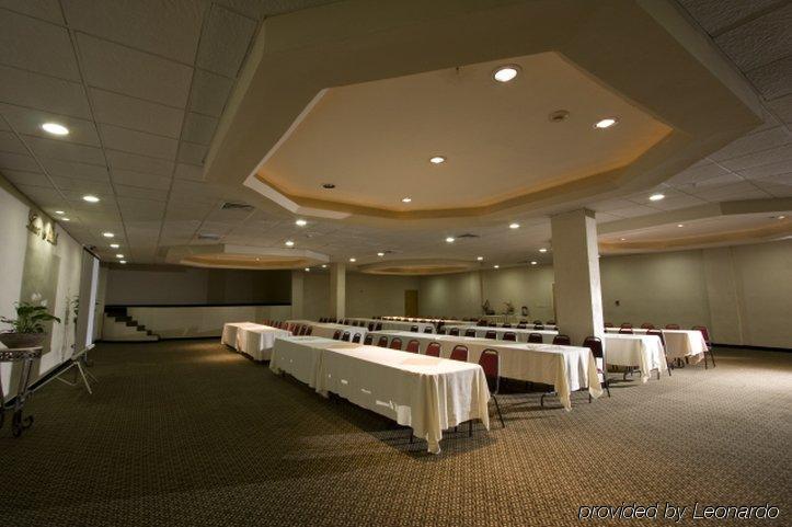 Antaris Galerias Monterrey Facilidades foto
